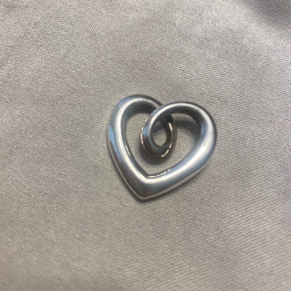 James Avery Retired Heart Strings Pendant - Picture 3 of 4